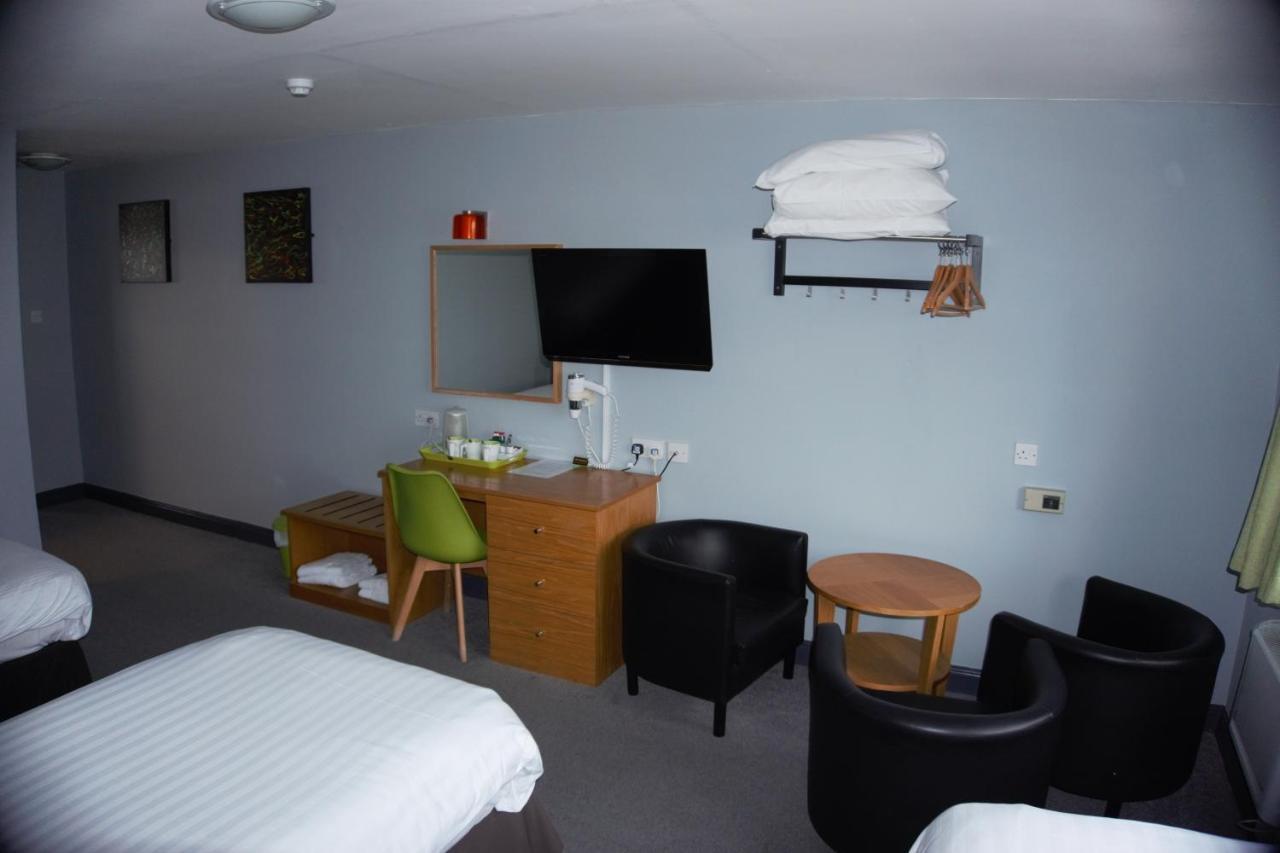 Happy Guests Lodge Lower Whitley Экстерьер фото